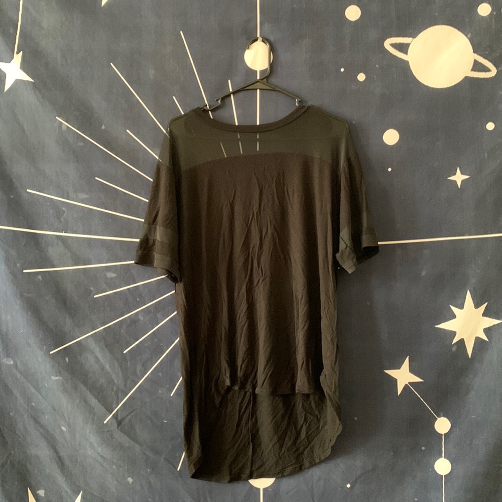 Hi-Lo Short Sleeve Shirt